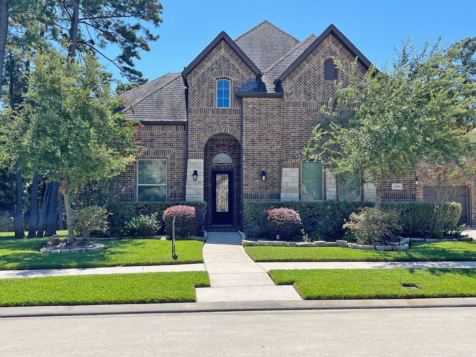 Real estate property located at 13928 Lake Branch, Harris, Waters Edge Sec 17, Houston, TX, US