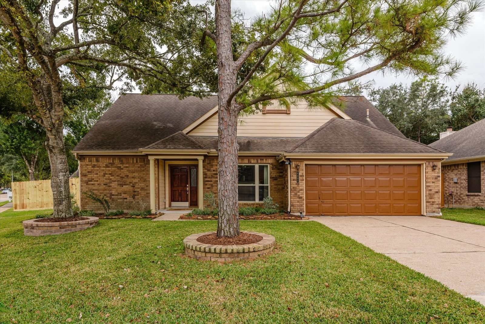 Real estate property located at 4607 Stonemede, Harris, Heritage Park Sec 12 Amd, Friendswood, TX, US