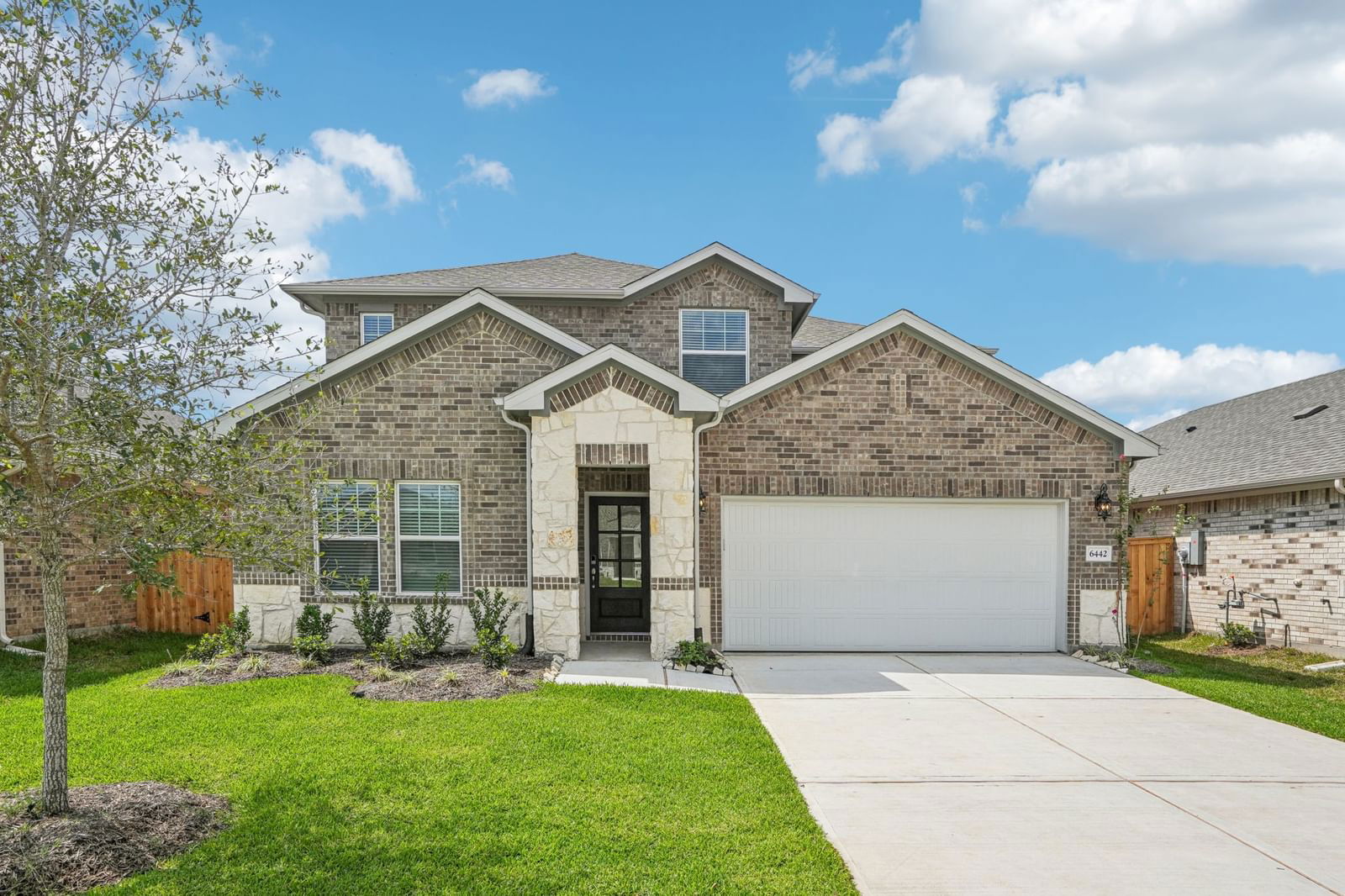 Real estate property located at 6442 Brazos Trail, Fort Bend, Wall Street Village, Richmond, TX, US