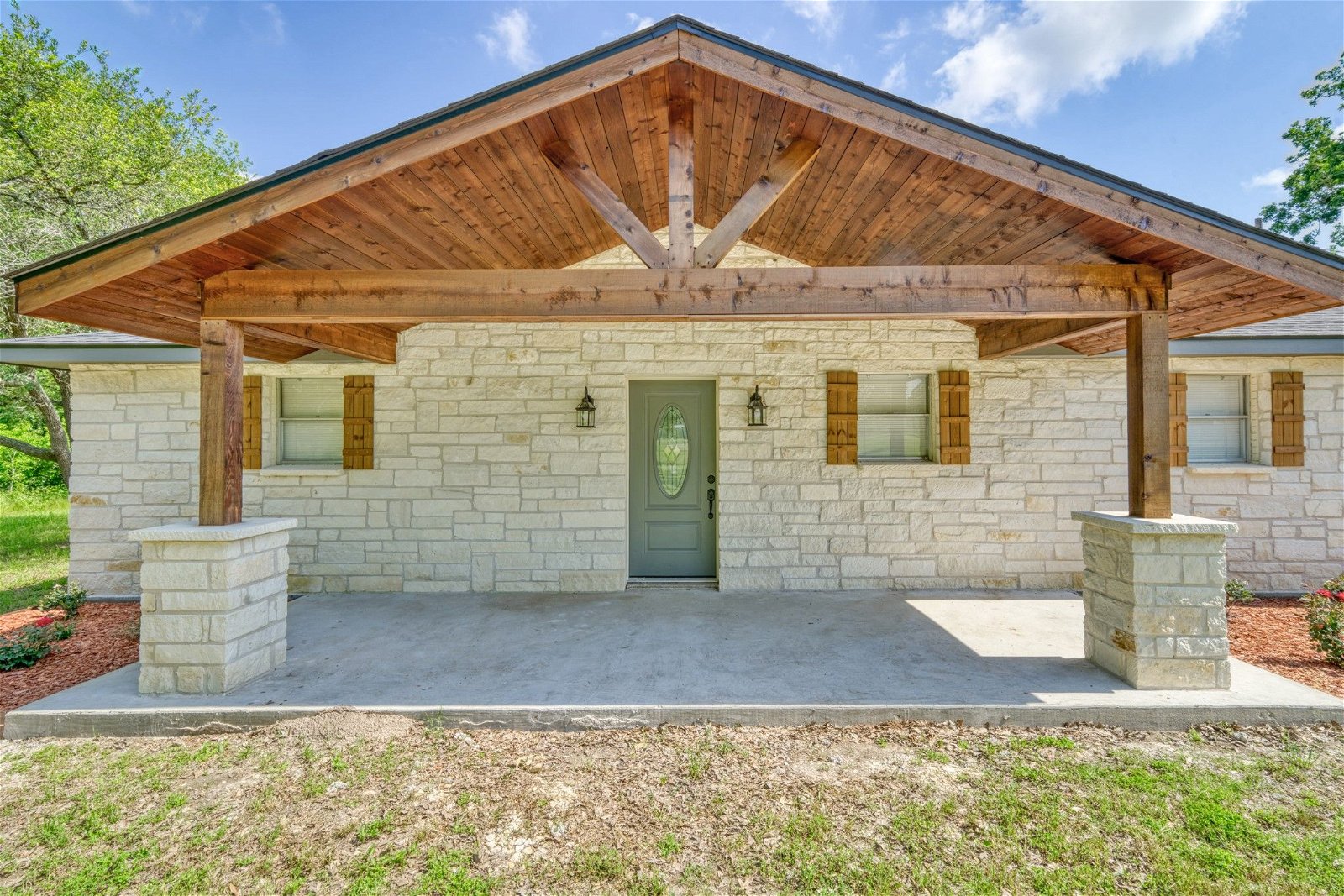 Real estate property located at 5085 Highway 75, Madison, Madisonville, TX, US