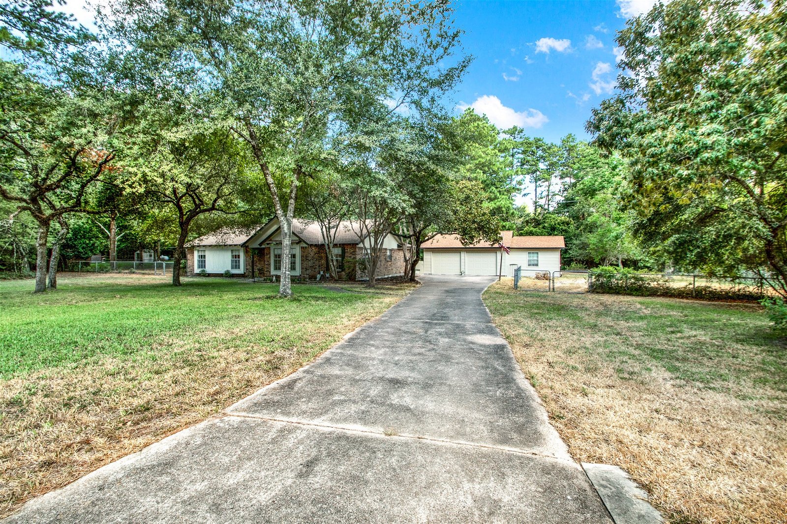 Real estate property located at 1202 Coe, Montgomery, Kipling Oaks 02, Pinehurst, TX, US