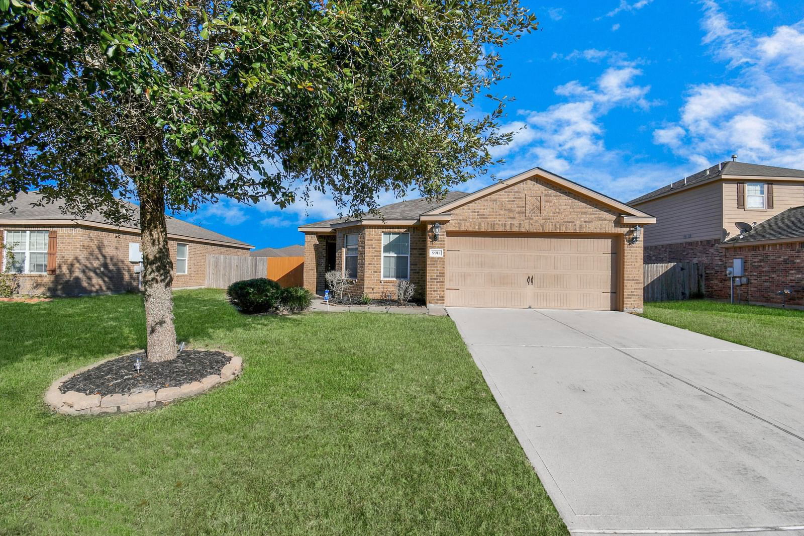 Real estate property located at 9911 Garnet Springs, Brazoria, Sterling Lakes At Iowa Colony, Rosharon, TX, US