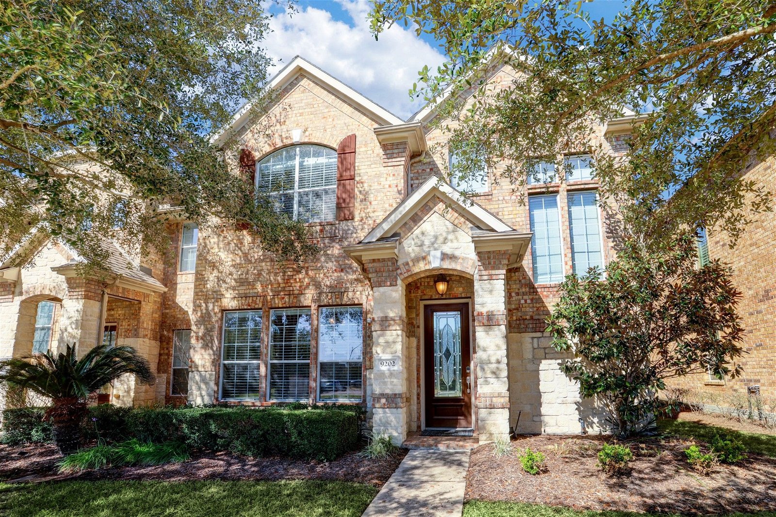 Real estate property located at 9202 Sunlight Oak, Harris, Houston, TX, US
