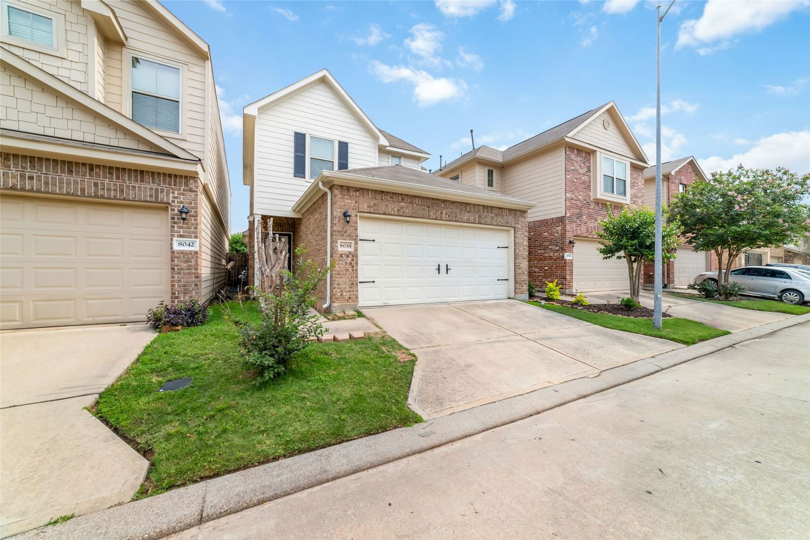 Real estate property located at 8038 Villa Lago, Harris, Villas/Willowbrook, Houston, TX, US