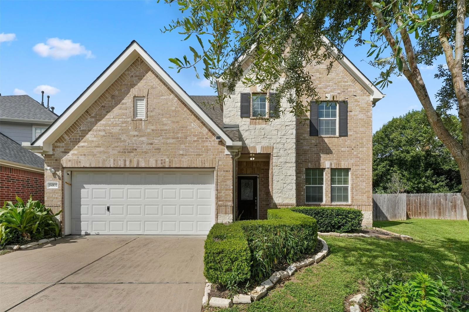 Real estate property located at 14102 Grovemist, Harris, Richmond Trace Patio Homes, Houston, TX, US