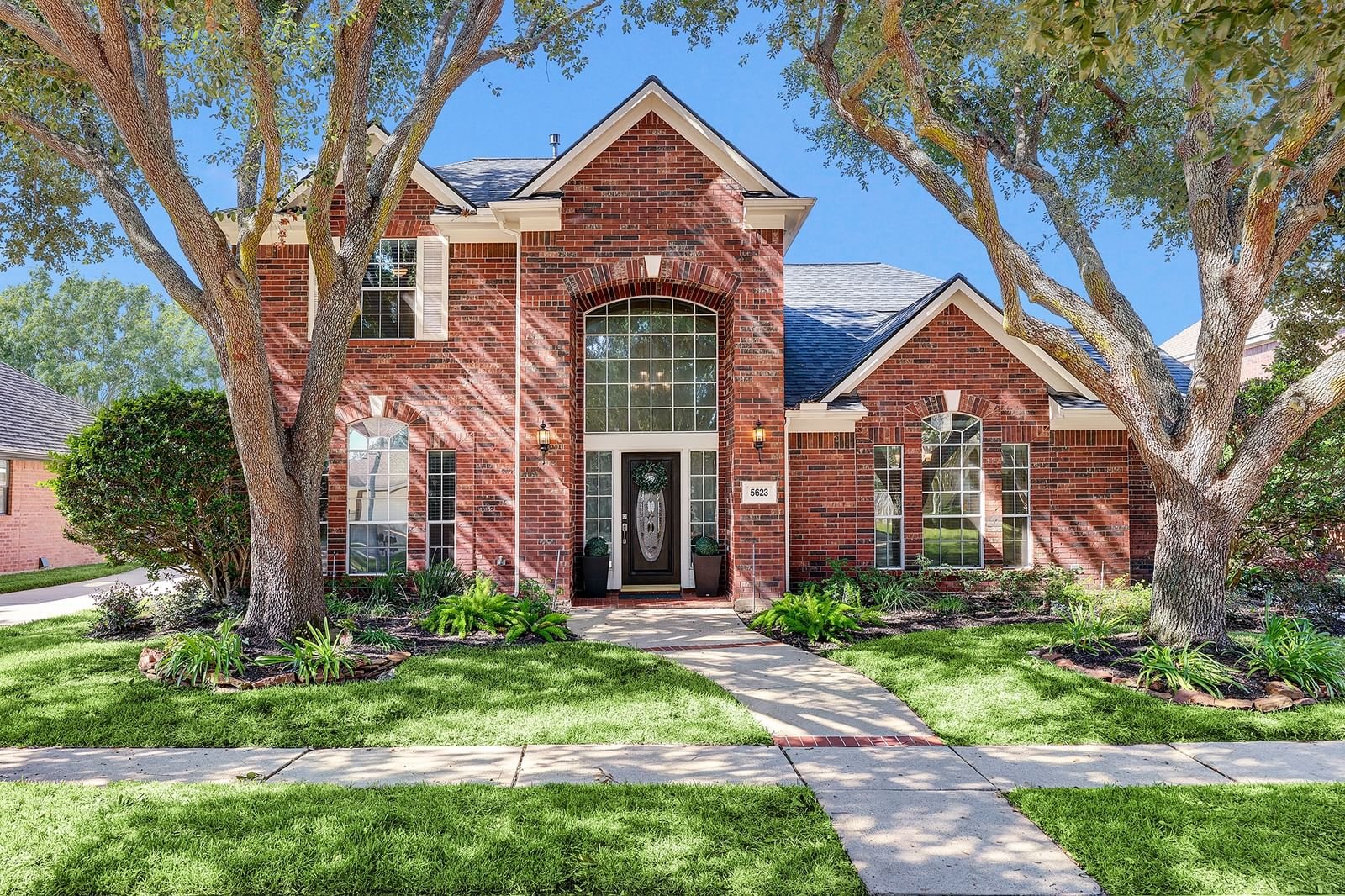Real estate property located at 5623 Lake Place, Harris, Lakes On Eldridge Sec 11 R/P, Houston, TX, US