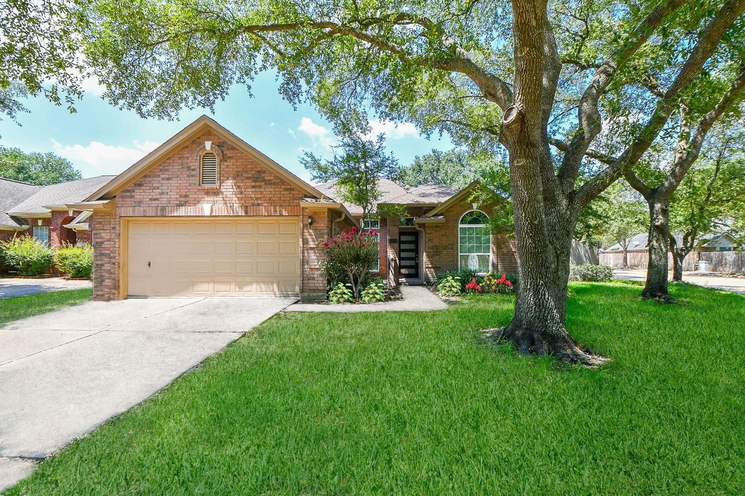 Real estate property located at 12902 Dove Point, Harris, Houston, TX, US