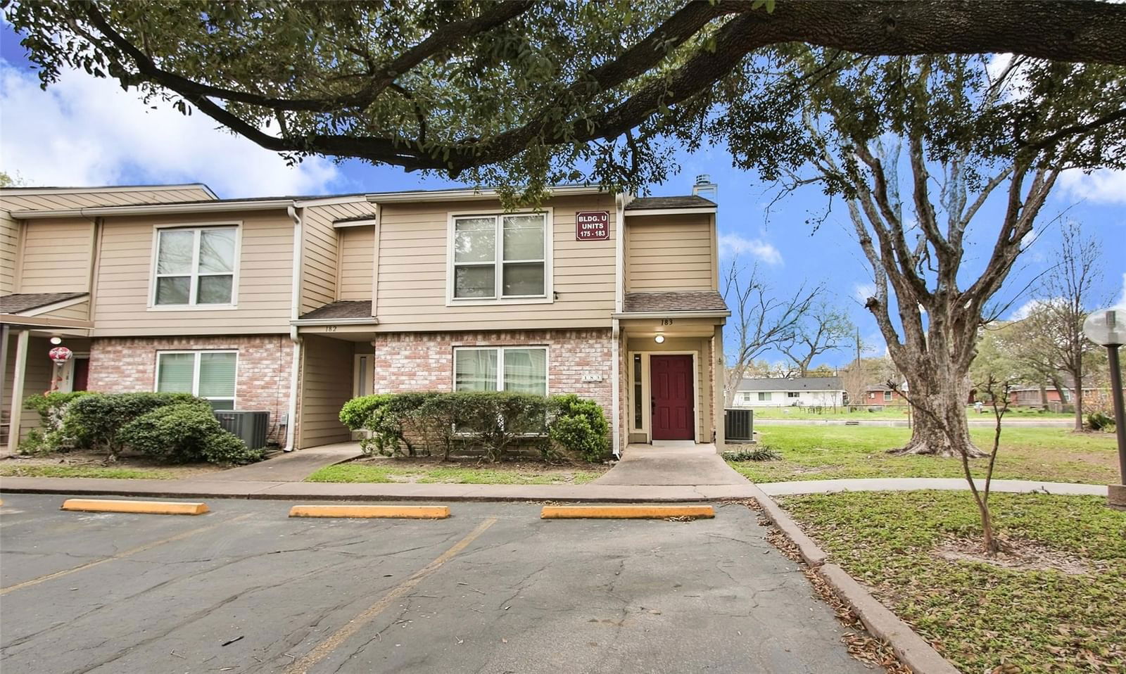 Real estate property located at 5005 Georgi #183, Harris, Covered Bridge Condo Ph 03, Houston, TX, US