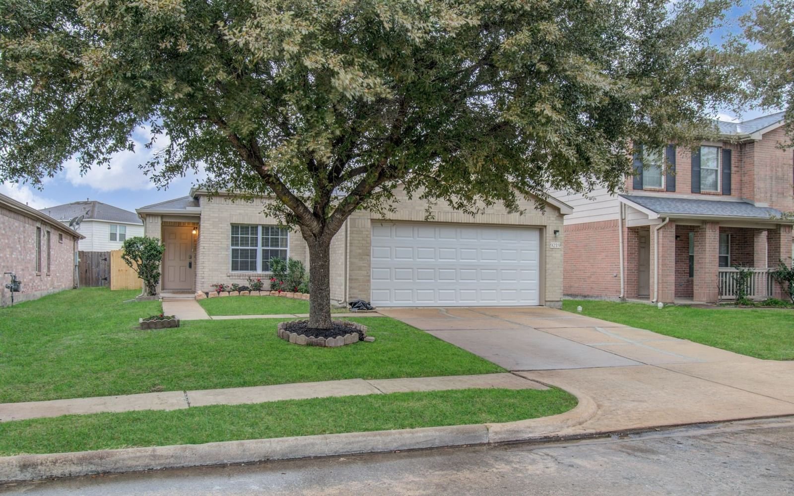Real estate property located at 9219 Kendale, Fort Bend, Kingsbridge Village Sec 5, Houston, TX, US