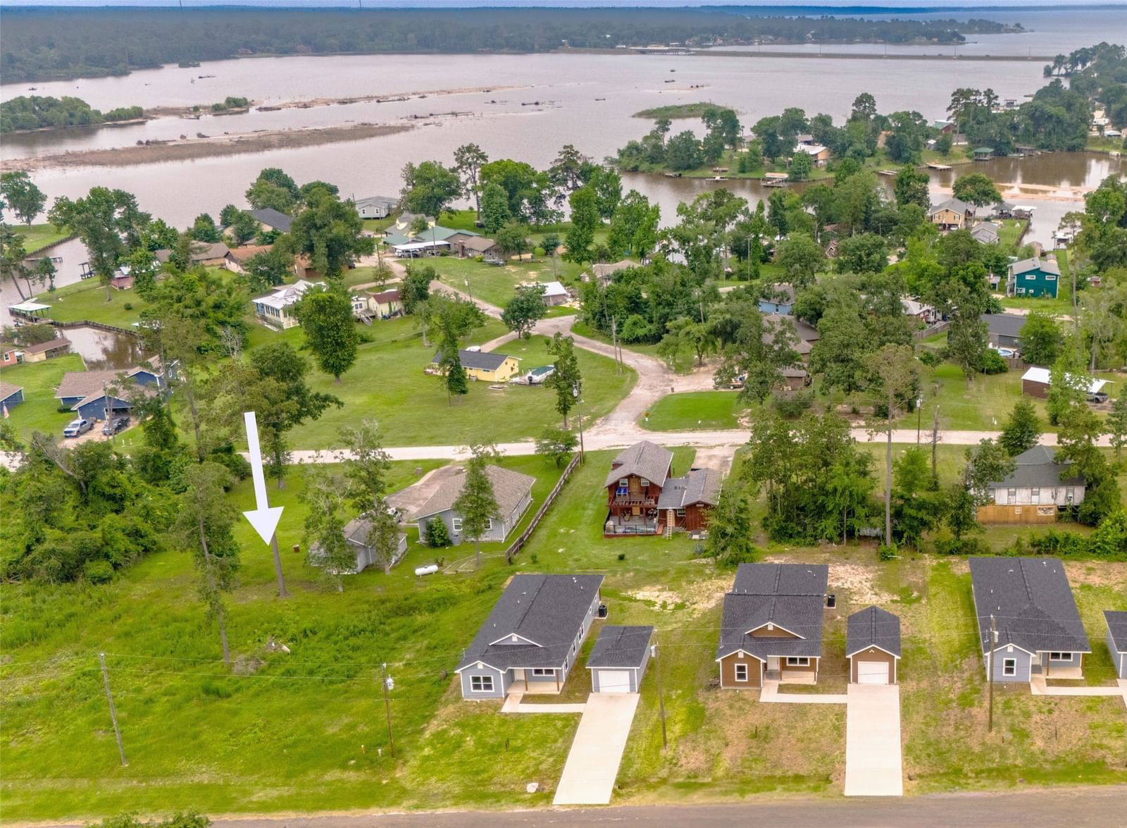 Real estate property located at 250 Red Bud, Polk, Yaupon Cove, Onalaska, TX, US