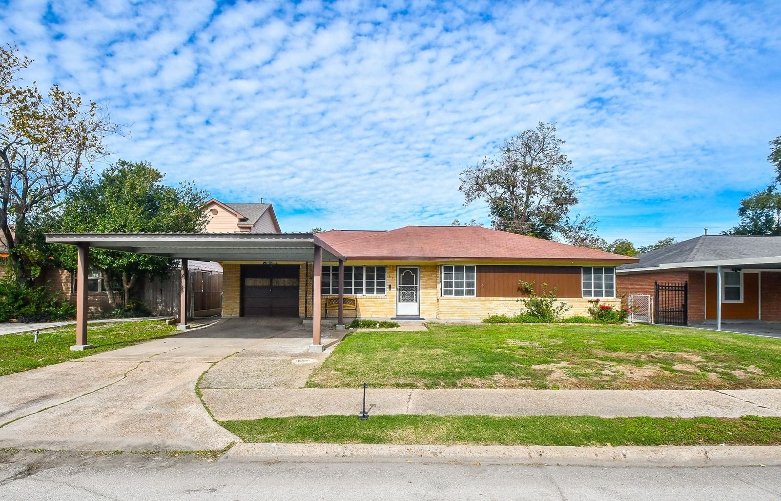 Real estate property located at 210 Riverwood, Harris, Glen Oaks, Houston, TX, US