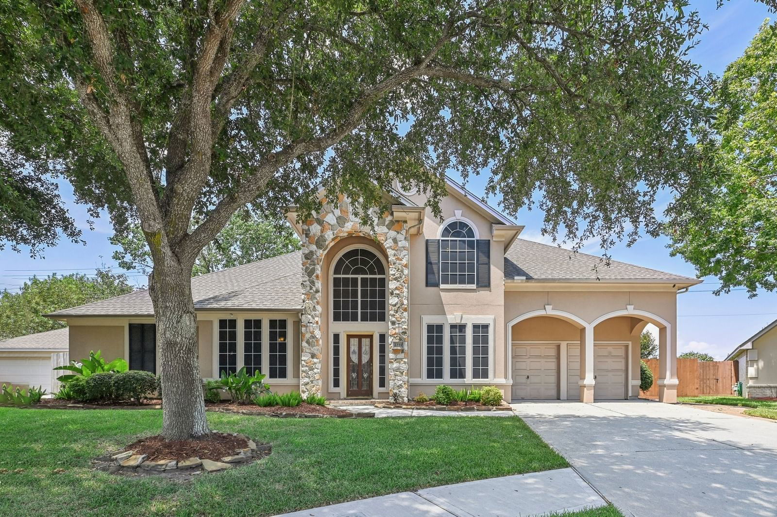 Real estate property located at 4223 Waterwood, Harris, Country Club Estates, Baytown, TX, US