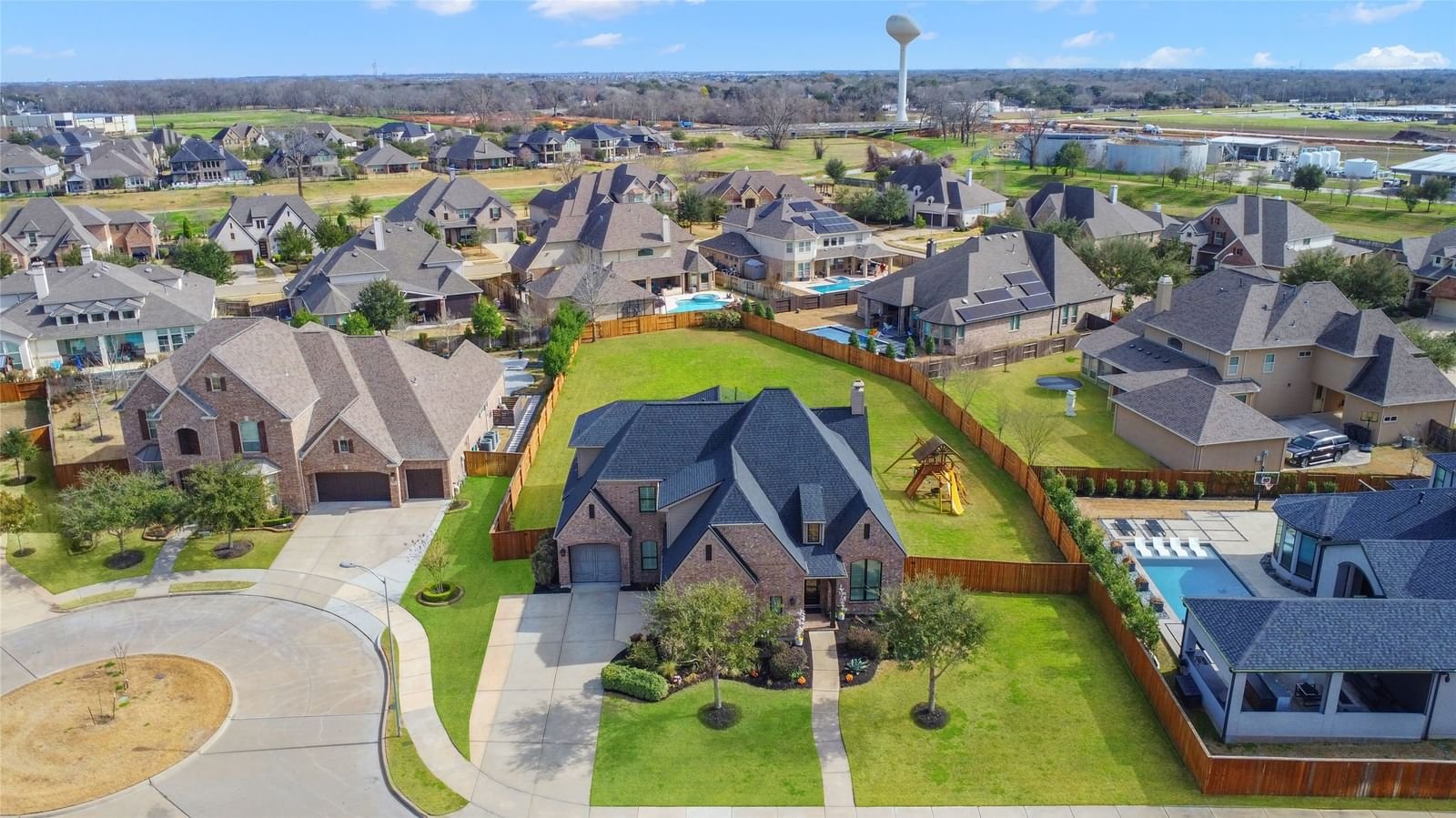 Real estate property located at 8911 Cresting Ridge, Fort Bend, Long Meadow Farms Sec 33, Richmond, TX, US