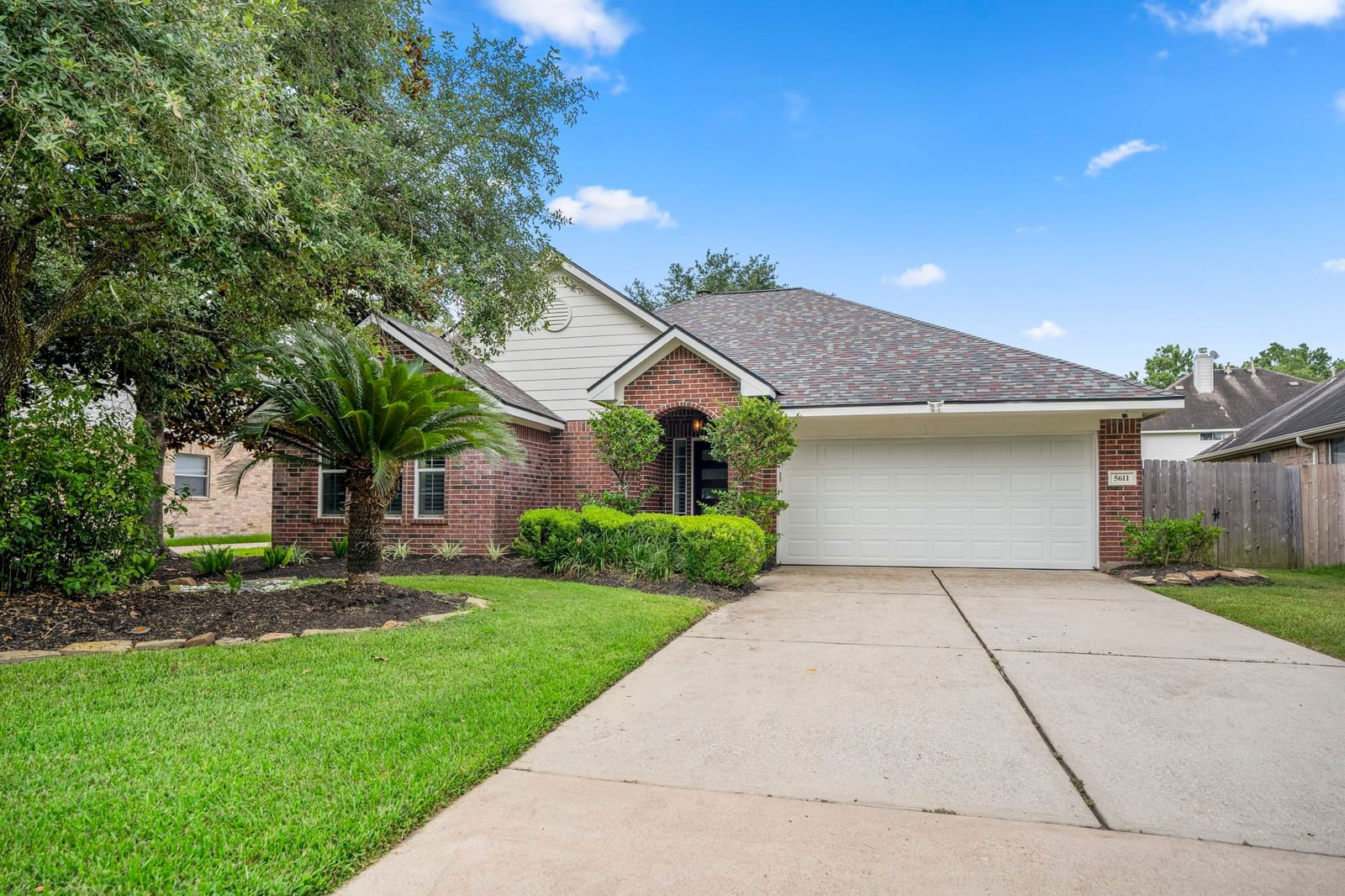 Real estate property located at 5611 Pinaster Pointe, Harris, Windrose, Spring, TX, US