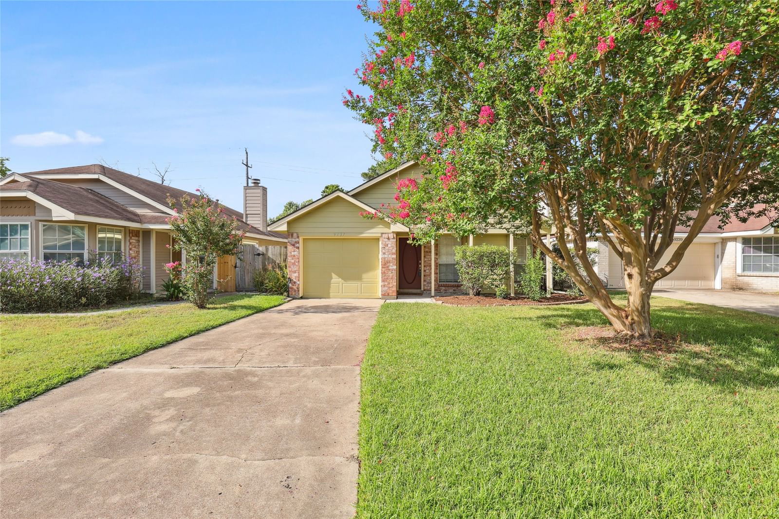 Real estate property located at 9237 Waving Fields, Harris, Harvest Bend Village 01 R/P, Houston, TX, US