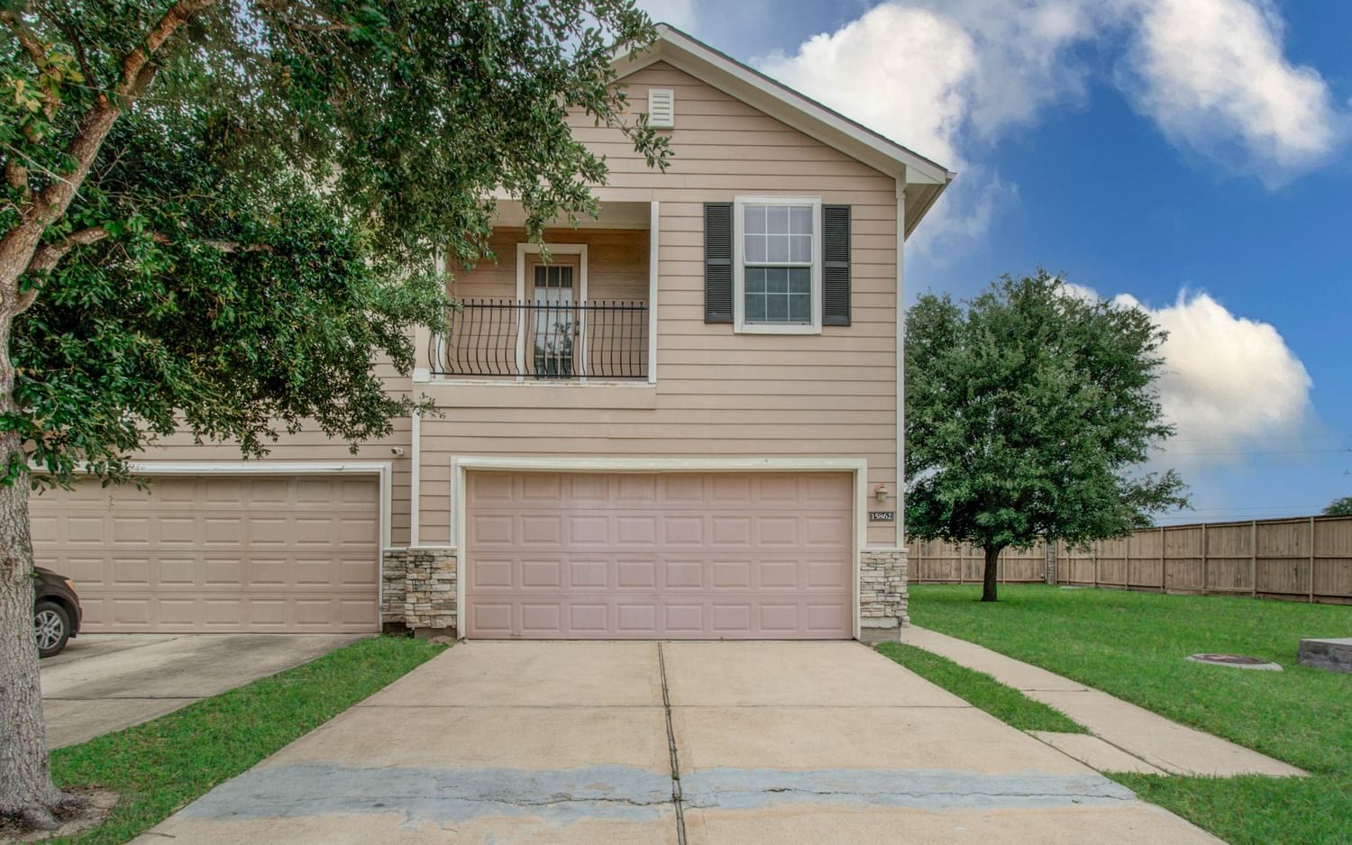 Real estate property located at 15862 Whiteglade, Harris, Yorktown Villas Sec 1, Houston, TX, US