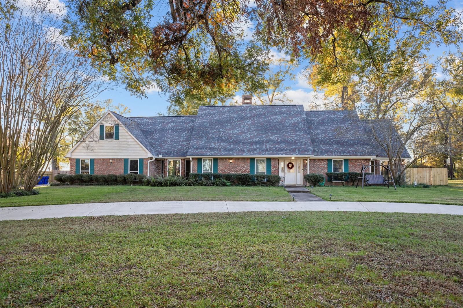 Real estate property located at 308 Trailwood, Houston, H Masters Harrison SD, Crockett, TX, US