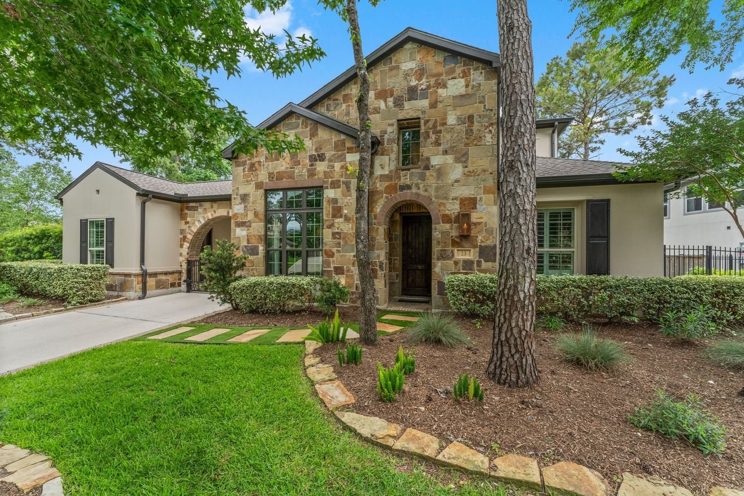Real estate property located at 23 Waning Moon, Harris, The Woodlands Creekside Park 30, The Woodlands, TX, US