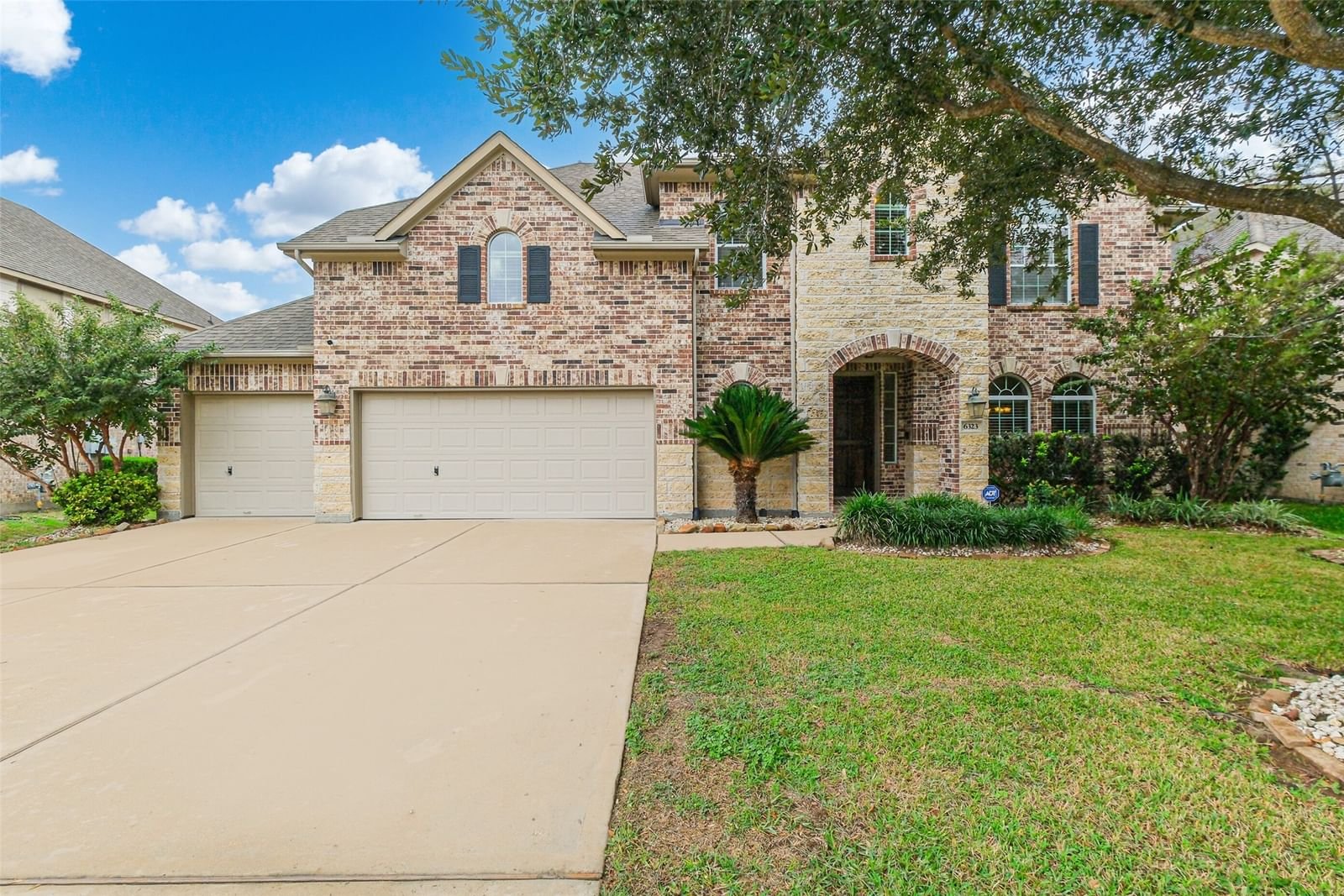 Real estate property located at 6323 Archer Ranch, Fort Bend, The Reserve At Brazos Town Center, Rosenberg, TX, US