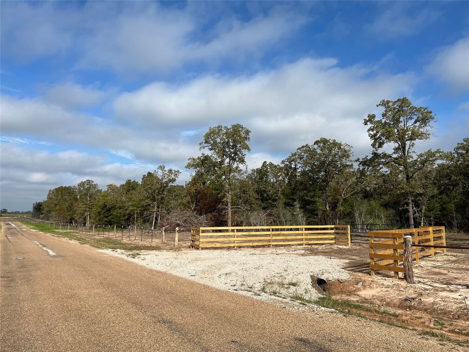 Real estate property located at 4337 County Road 127, Lee, N/A, Ledbetter, TX, US