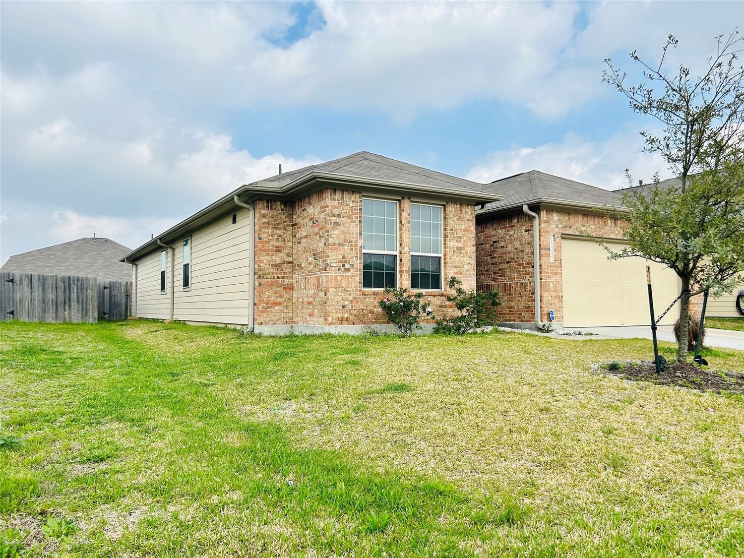 Real estate property located at 13231 Vallentine Row, Harris, Hidden Mdw Sec 10, Houston, TX, US