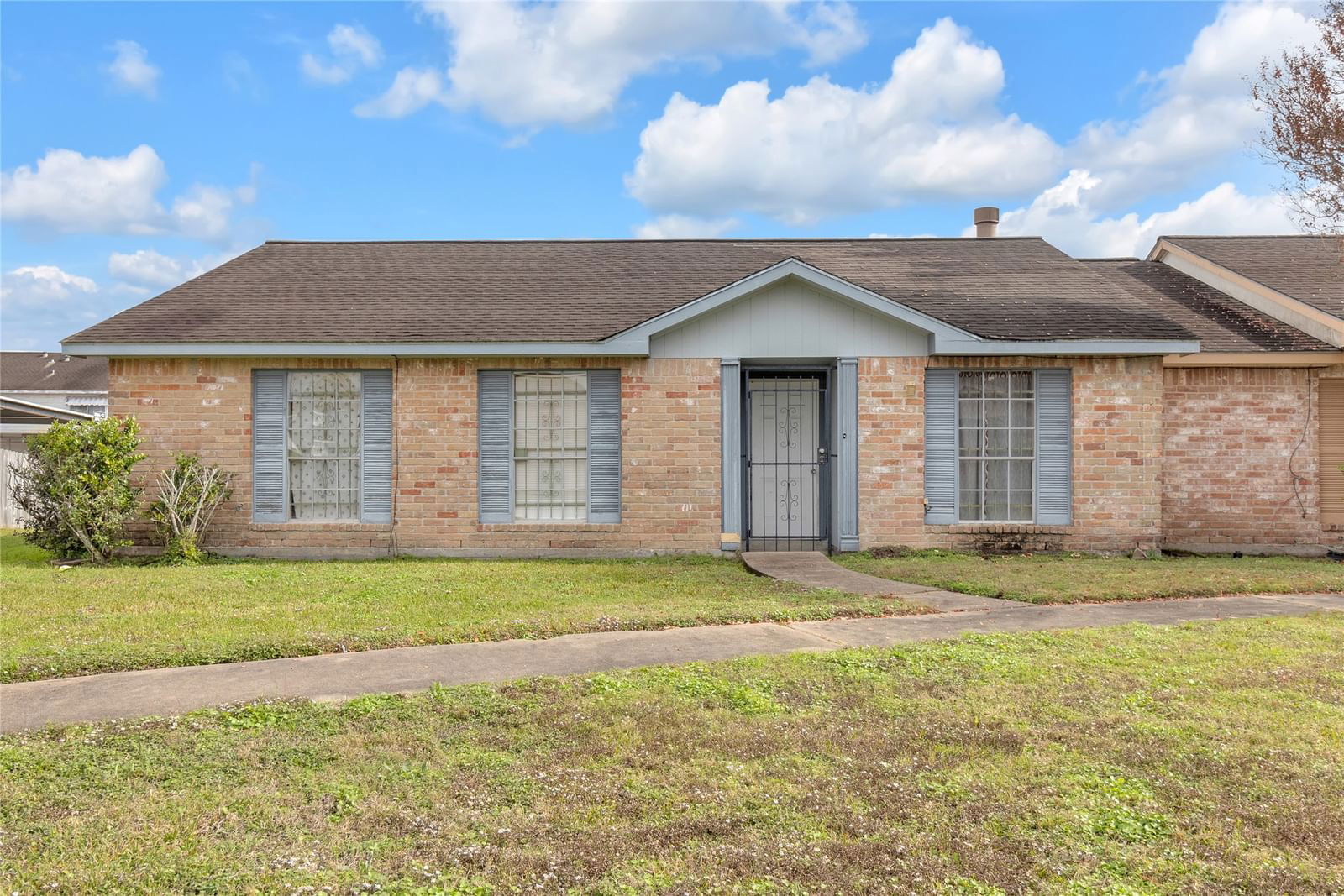 Real estate property located at 6825 Chasewood, Fort Bend, Willow Park Residence A Sec 1, Missouri City, TX, US