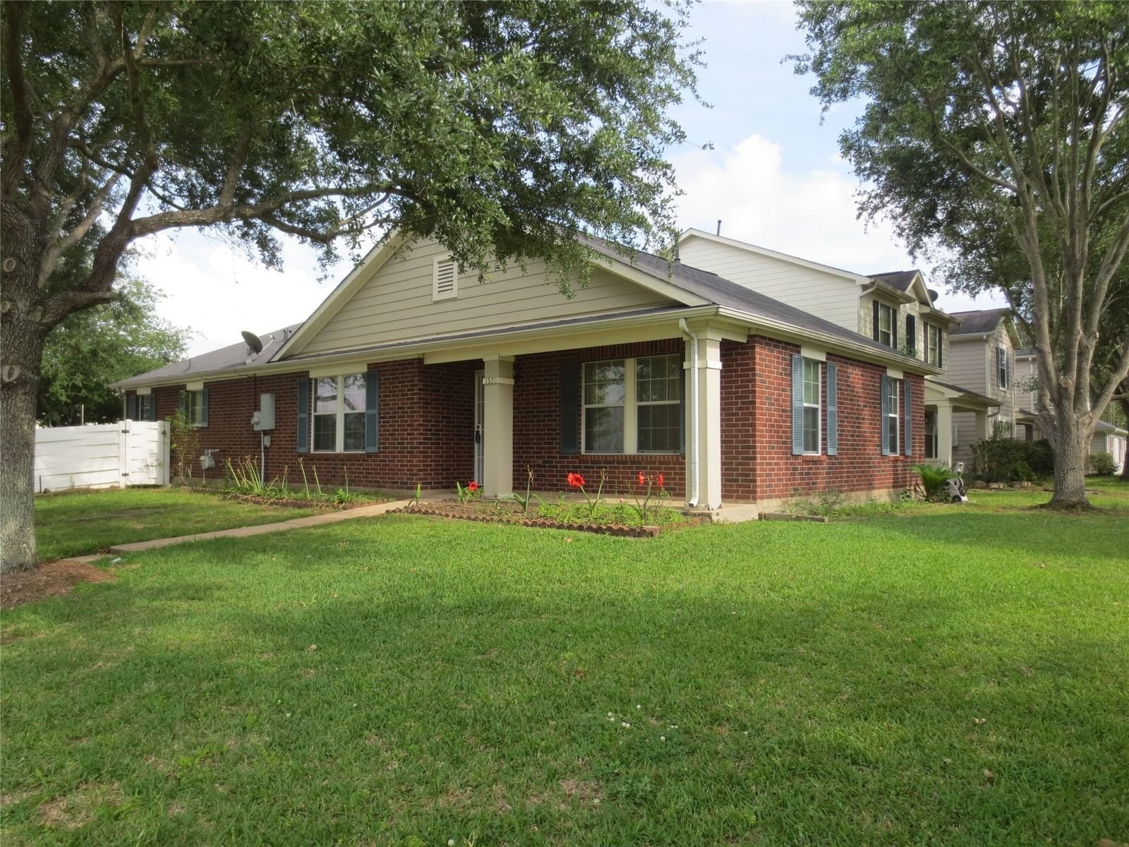 Real estate property located at 1520 Kew Garden, Harris, City Park, Houston, TX, US