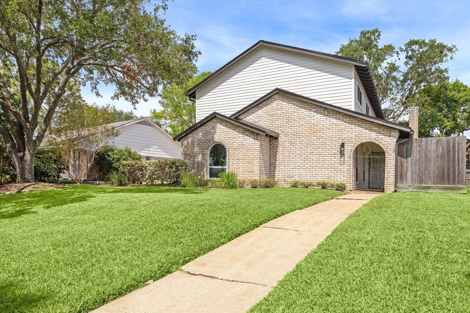 Real estate property located at 12210 Whittington, Harris, Briar Lake, Houston, TX, US