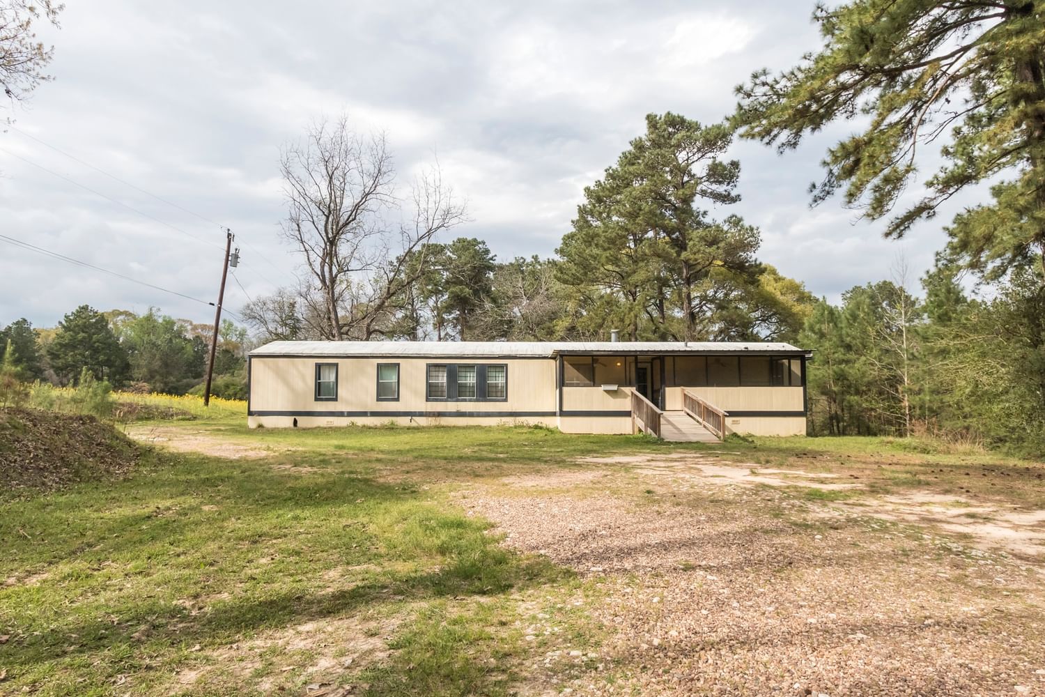 Real estate property located at 3013 Old Woodville, Polk, Rural Livingston, Livingston, TX, US