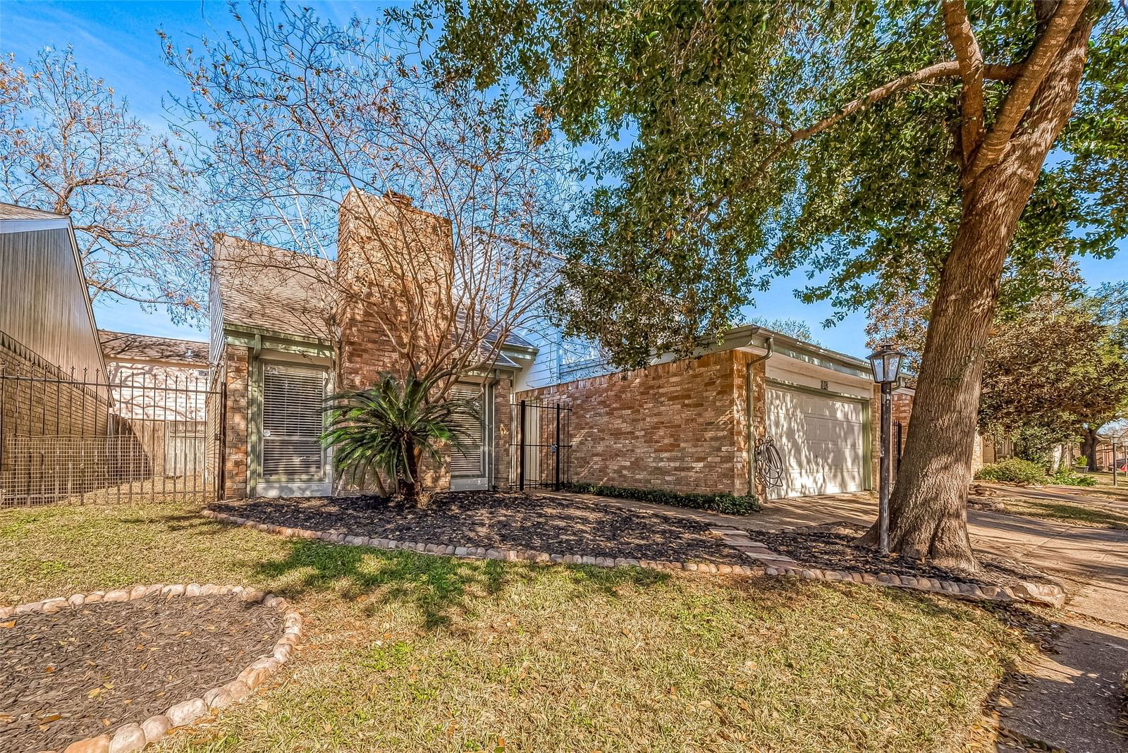 Real estate property located at 5042 Autumn Forest, Harris, Candlelight Oaks Village, Houston, TX, US