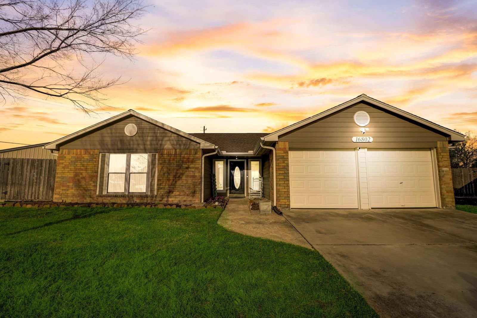 Real estate property located at 16802 Frigate, Harris, Heritage Park, Friendswood, TX, US