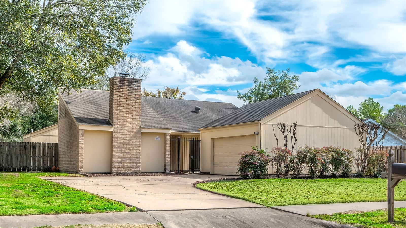 Real estate property located at 1731 Cherry Bend, Harris, Ashford Village, Houston, TX, US