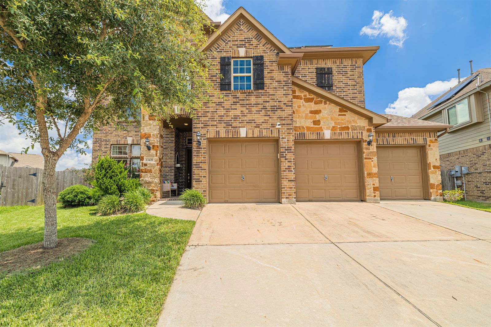 Real estate property located at 13439 Golden Plantation, Brazoria, Laurel Heights At Savannah, Rosharon, TX, US