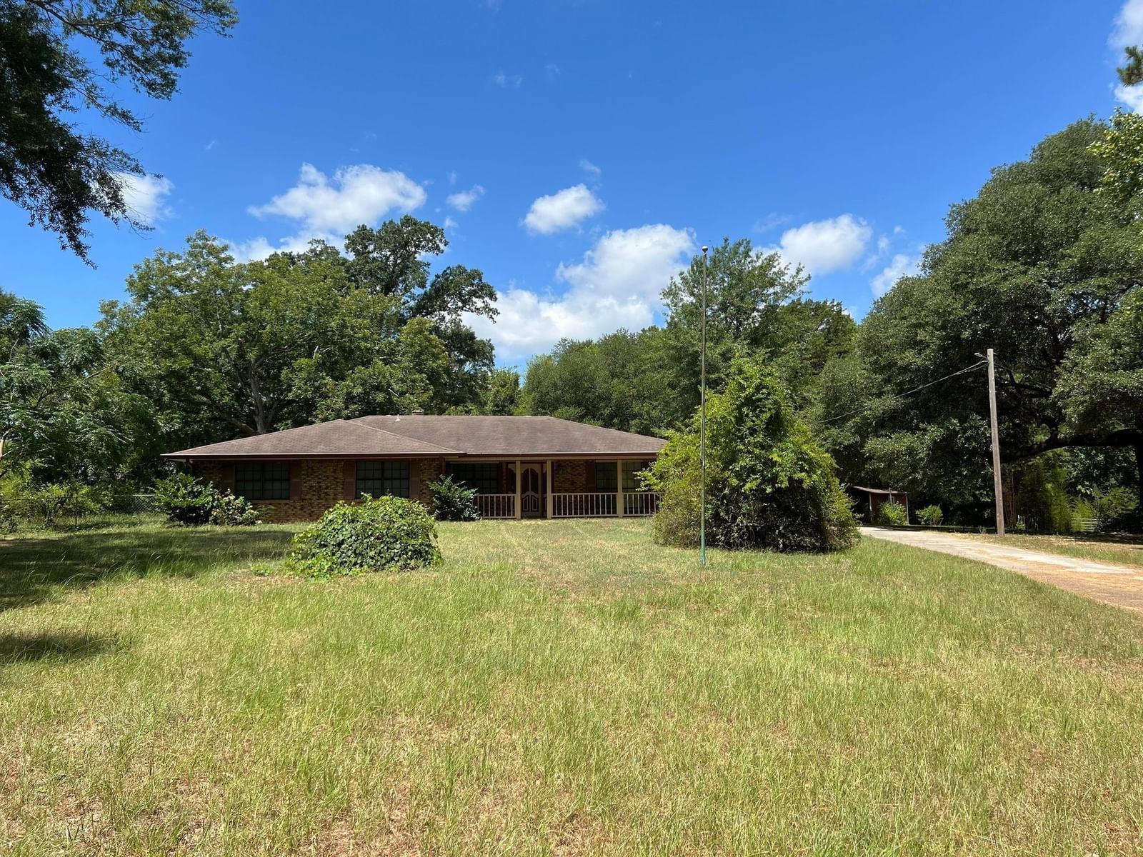 Real estate property located at 1400 County Road 4120, Tyler, na, Woodville, TX, US