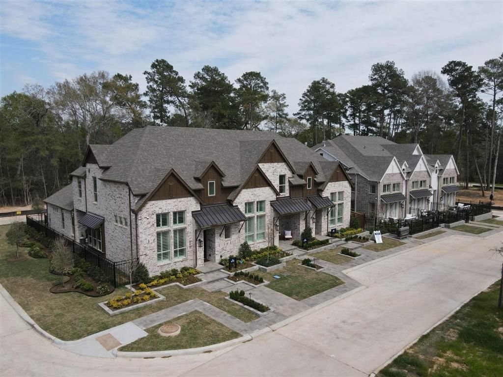 Real estate property located at 515 Cypress Valley, Montgomery, Woodforest - Townhomes: The Villas, Montgomery, TX, US