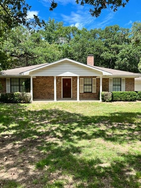 Real estate property located at 2696 County Road 481, Leon, Centerville, TX, US