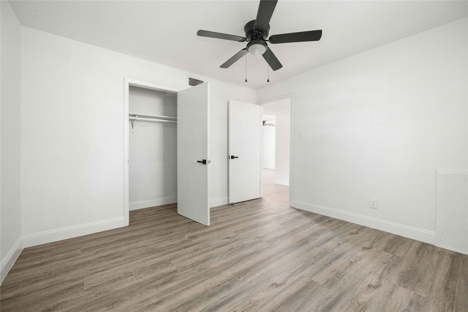 Real estate property located at 2015 Rosalee, Galveston, La Marque, TX, US