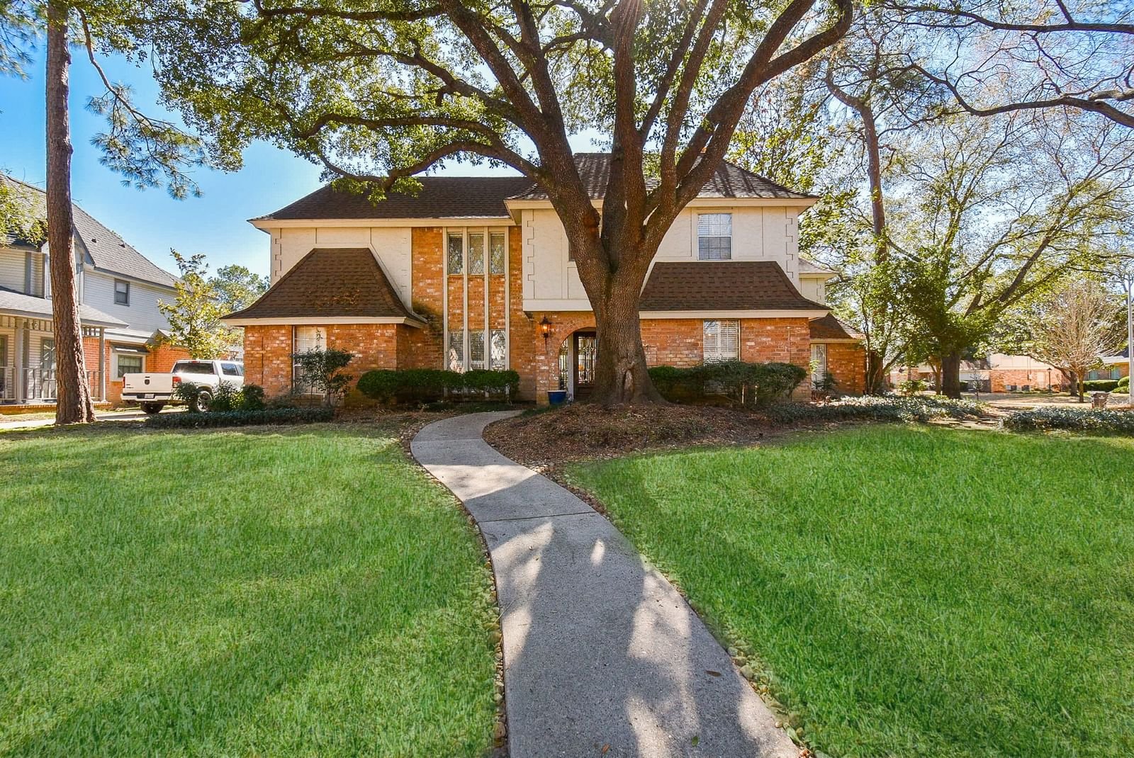 Real estate property located at 5135 Westerham, Harris, Woods Wimbledon Sec 01, Houston, TX, US