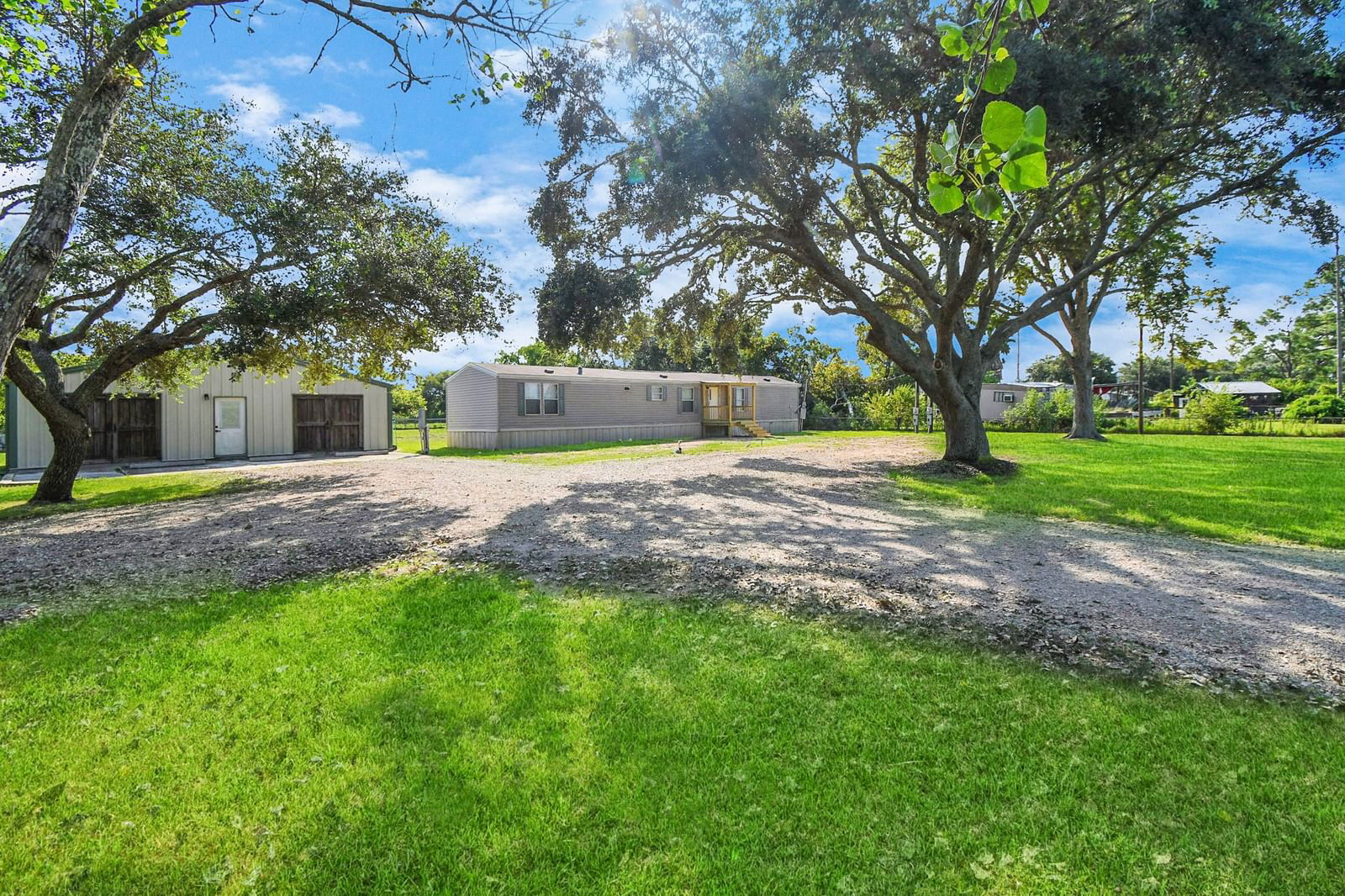 Real estate property located at 6514 County Road 166, Brazoria, Greenway Manor, Alvin, TX, US