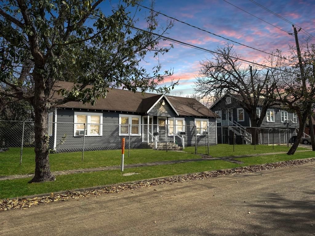 Real estate property located at 4601 Canal, Harris, Navigation, Houston, TX, US
