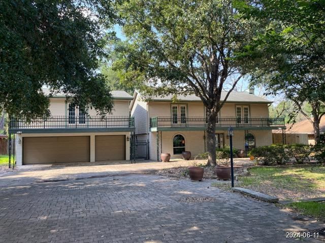 Real estate property located at 303 Shady Glen, Montgomery, Riverbrook-Forest Hls Square, Conroe, TX, US