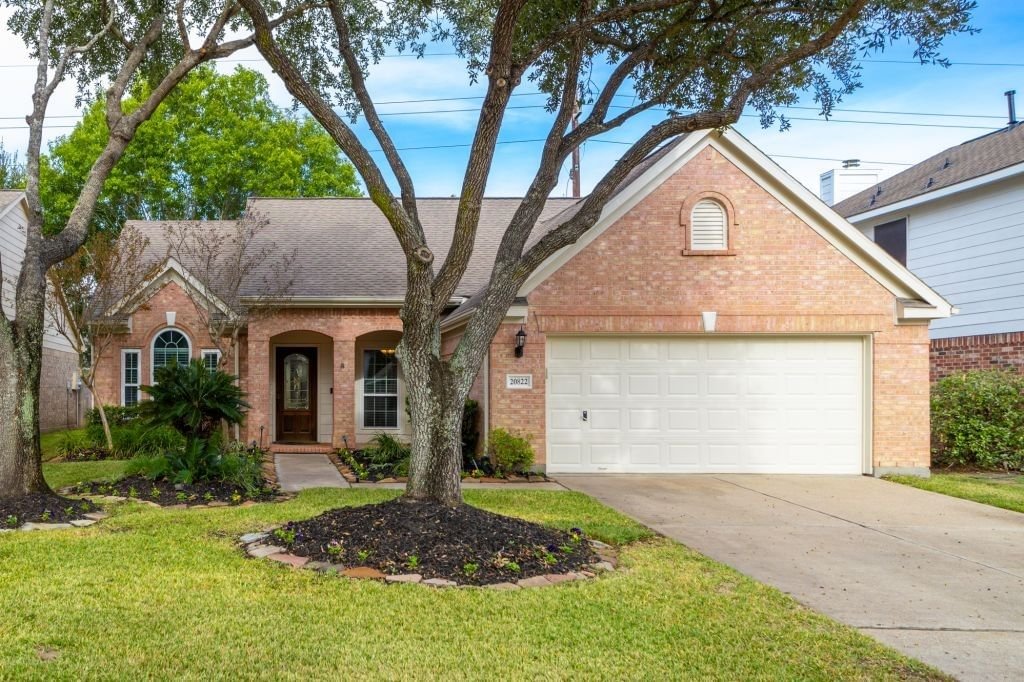Real estate property located at 20822 Whitevine, Fort Bend, Cinco Ranch Southpark Sec 1, Katy, TX, US