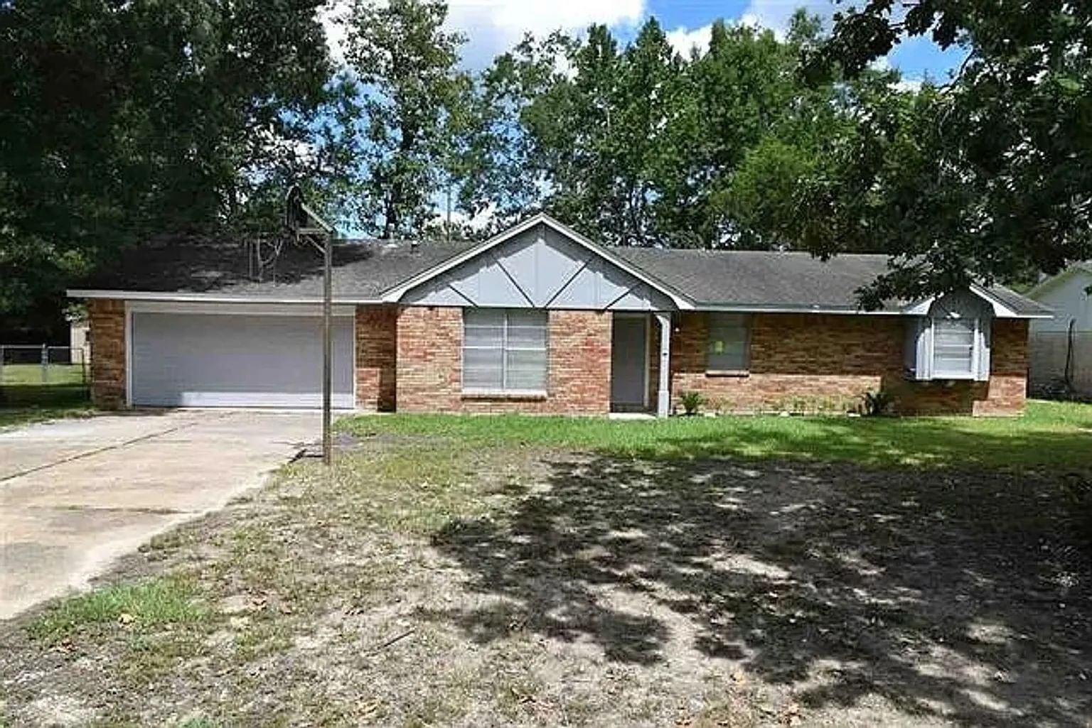 Real estate property located at 110 Wood Manor, Hardin, Pinewood Sec 03, Sour Lake, TX, US