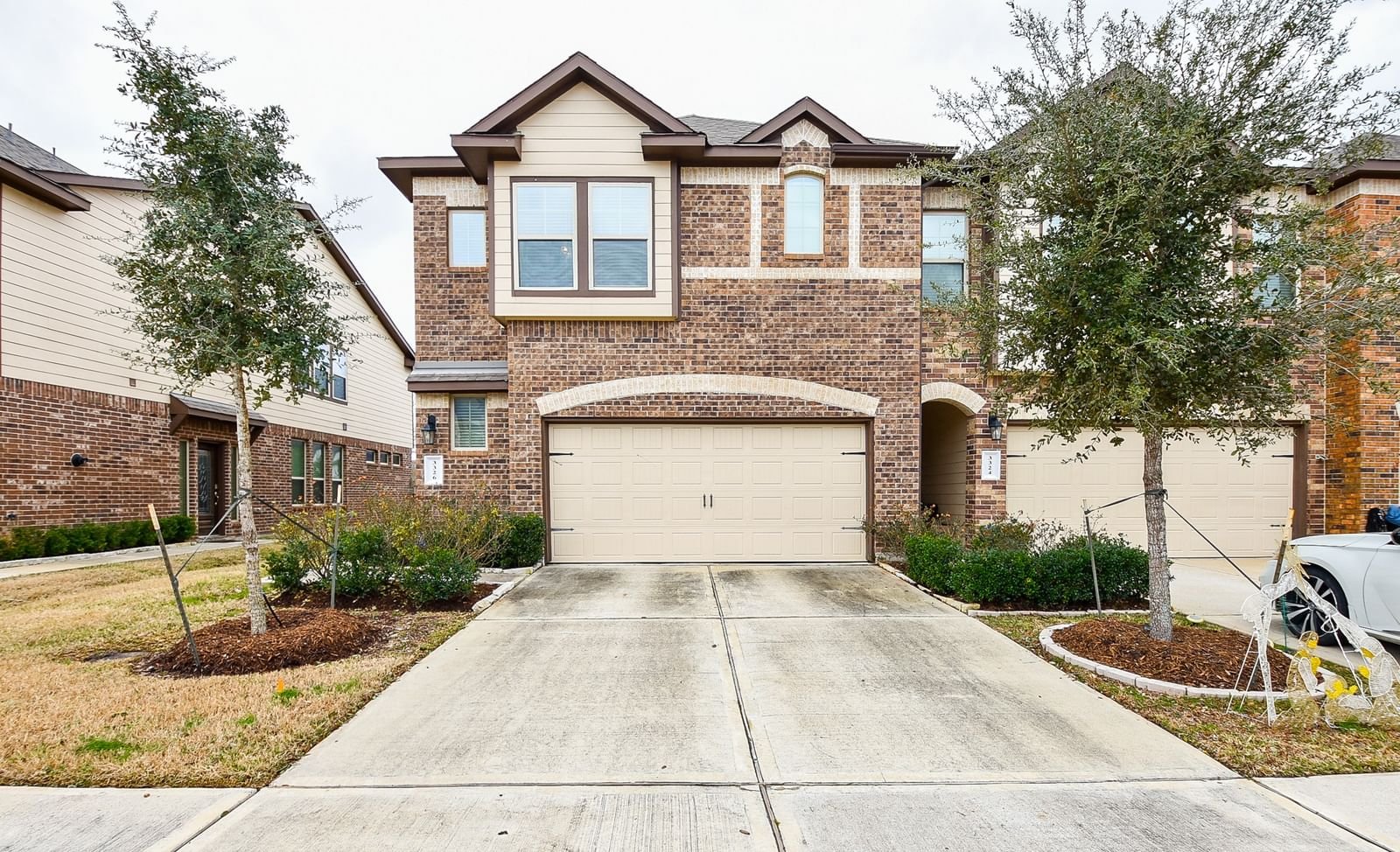Real estate property located at 3326 Rainflower Springs, Fort Bend, The Twnhms At Brazos Town Center, Rosenberg, TX, US
