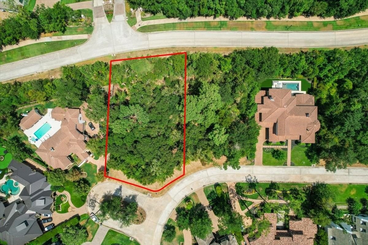 Real estate property located at 22 Badger Lodge, Harris, The Woodlands Carlton Woods Creekside 04, The Woodlands, TX, US