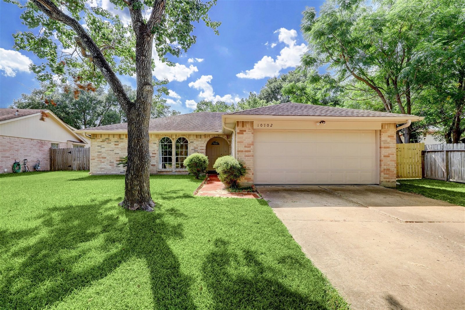Real estate property located at 10702 Garden Place, Fort Bend, Sugar Land, TX, US