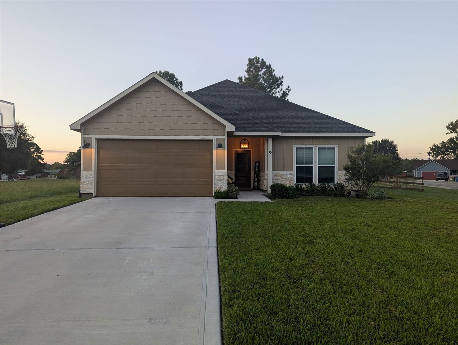 Real estate property located at 9 Alta Vista, Walker, Wildwood Shores Sec 2, Huntsville, TX, US