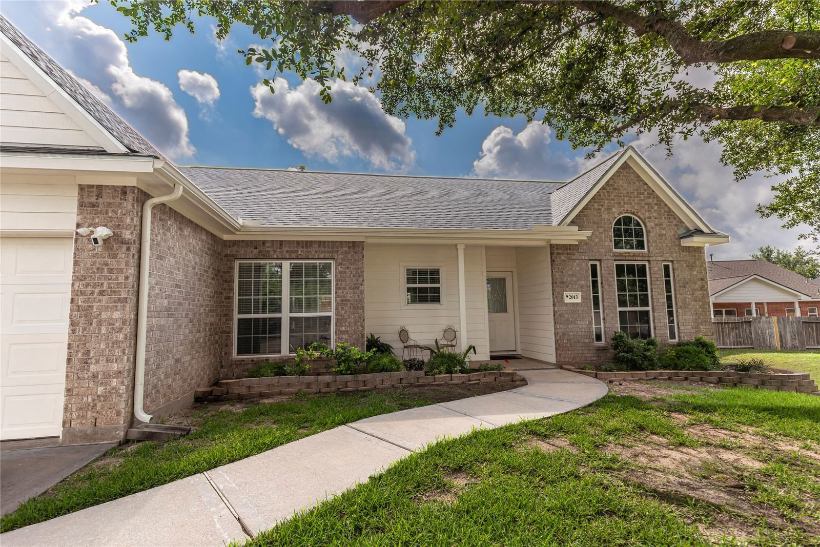 Real estate property located at 2013 Royal, Austin, Courts of Bellville, Bellville, TX, US