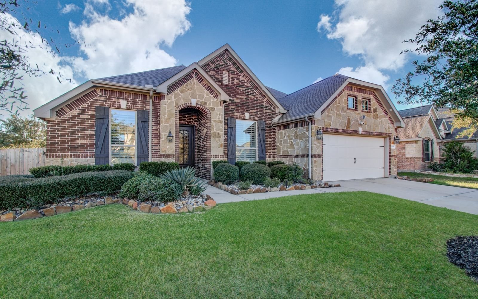 Real estate property located at 6926 Belle Meadow, Fort Bend, Walnut Creek Sec 4, Richmond, TX, US