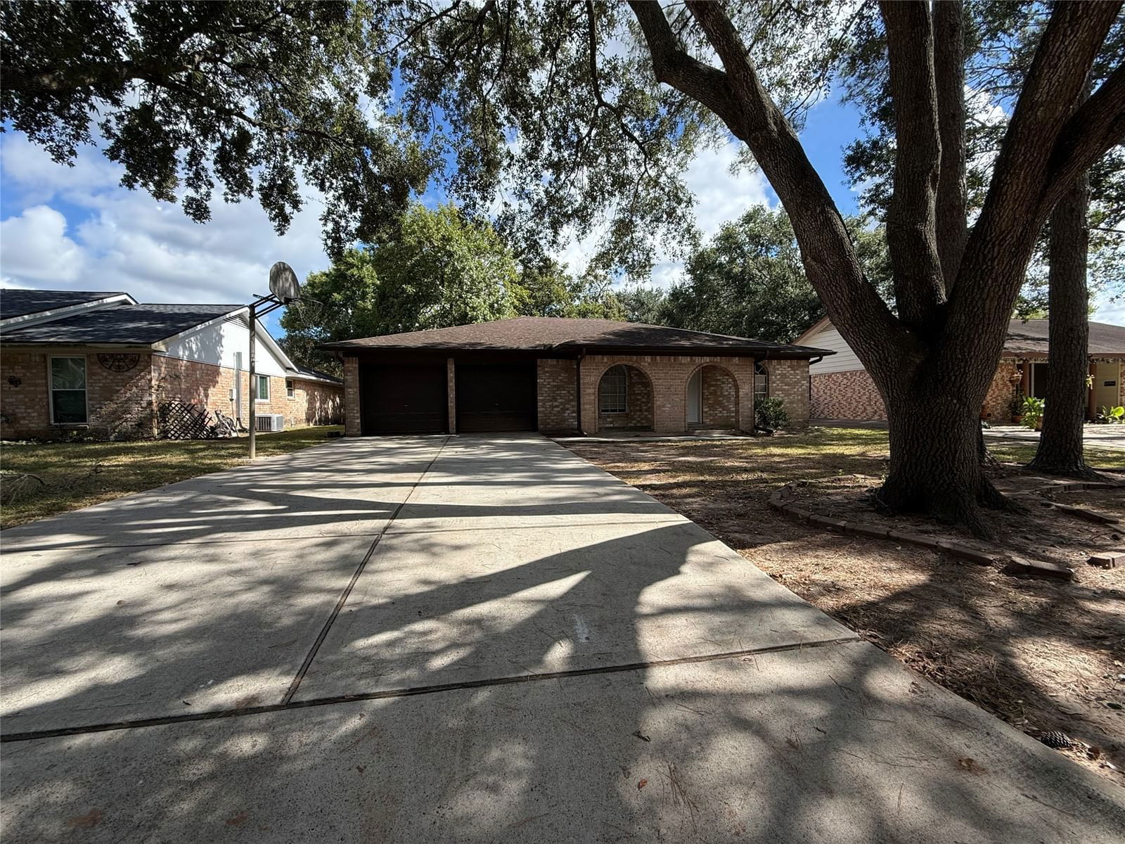 Real estate property located at 212 Englewood, Galveston, Pecan Forest 2, League City, TX, US